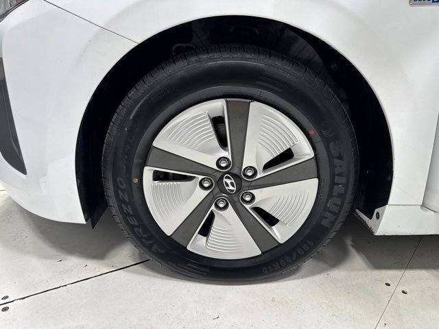Used 2020 Hyundai Ioniq Blue FWD image 4