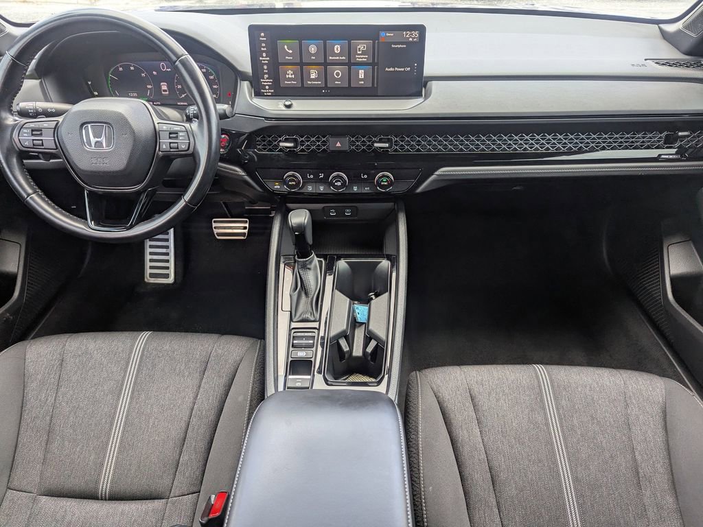 Used 2023 Honda Accord Sport image 11