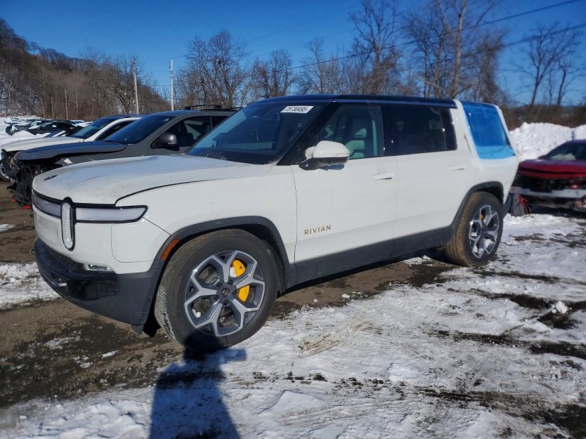 Used 2024 Rivian R1S Adventure image 2