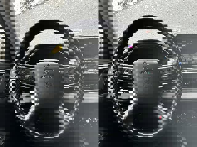 Used 2024 Mitsubishi Outlander SE image 22