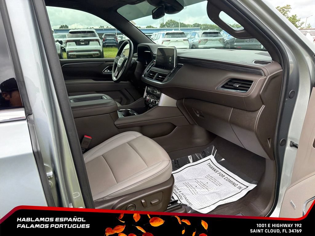 Used 2024 GMC Yukon SLT w/ SLT Luxury Package AWD/4WD image 34