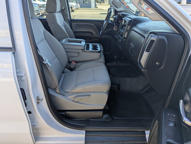Used 2015 Chevrolet Silverado 2500 W/T AWD/4WD image 17