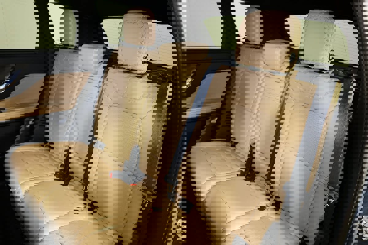 Used 2020 Lincoln Corsair Reserve w/ Equipment Group 201A image 11