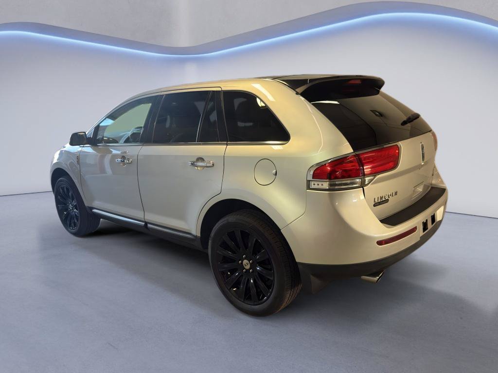 Used 2015 Lincoln MKX AWD w/ Equipment Group 102A image 5