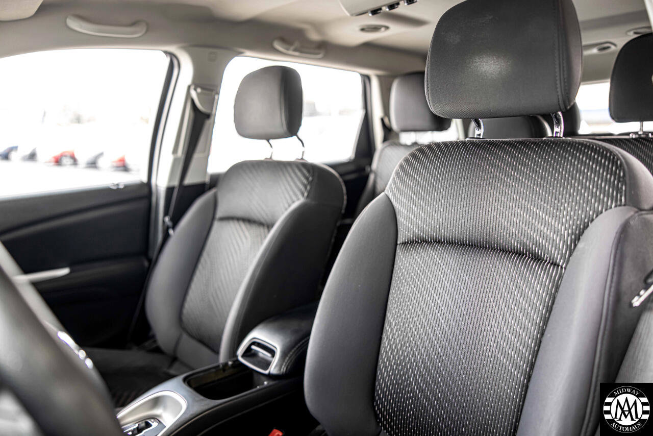 Used 2012 Dodge Journey SXT w/ Sound Group image 18