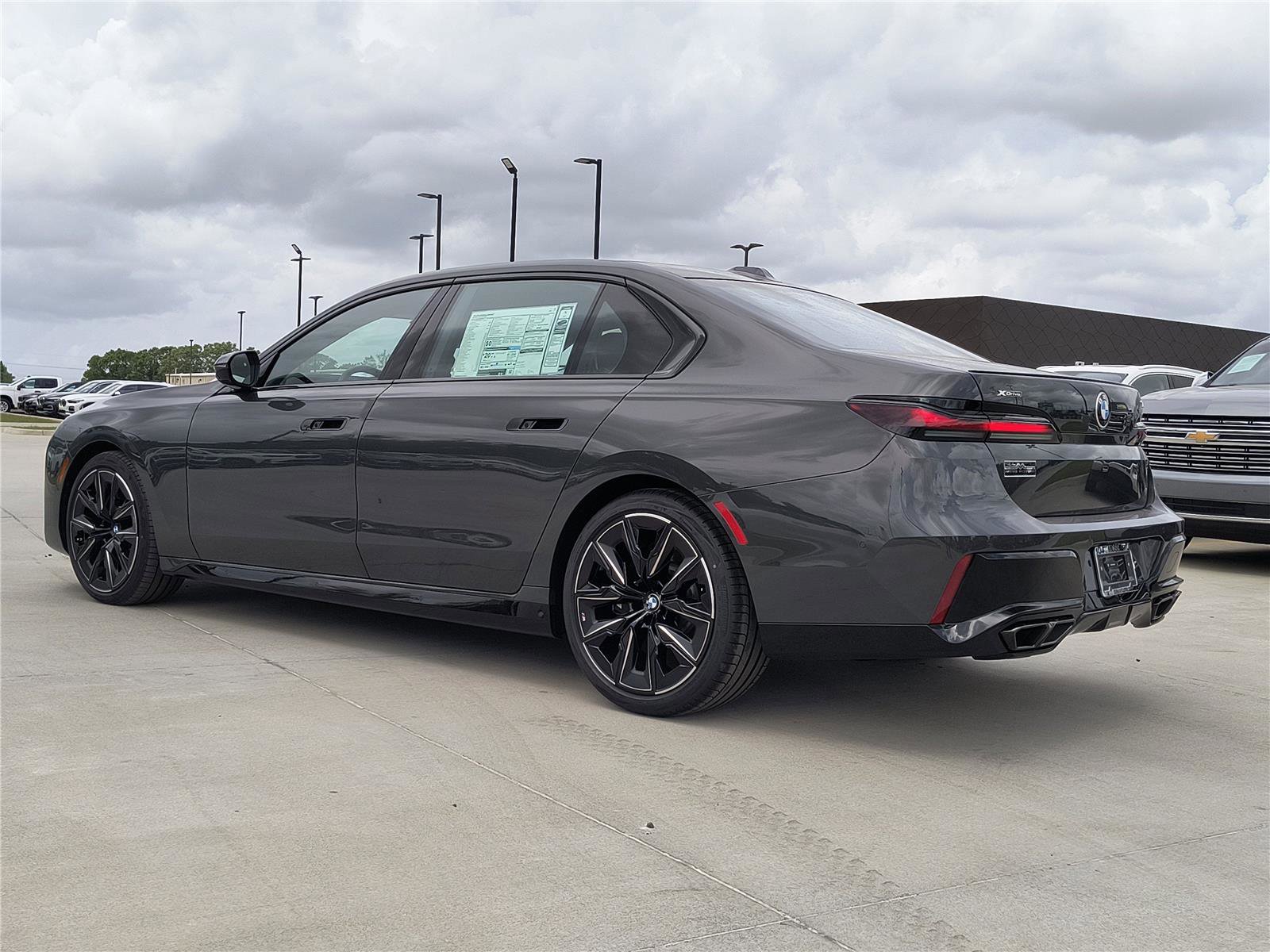 New 2026 BMW 760i xDrive image 3