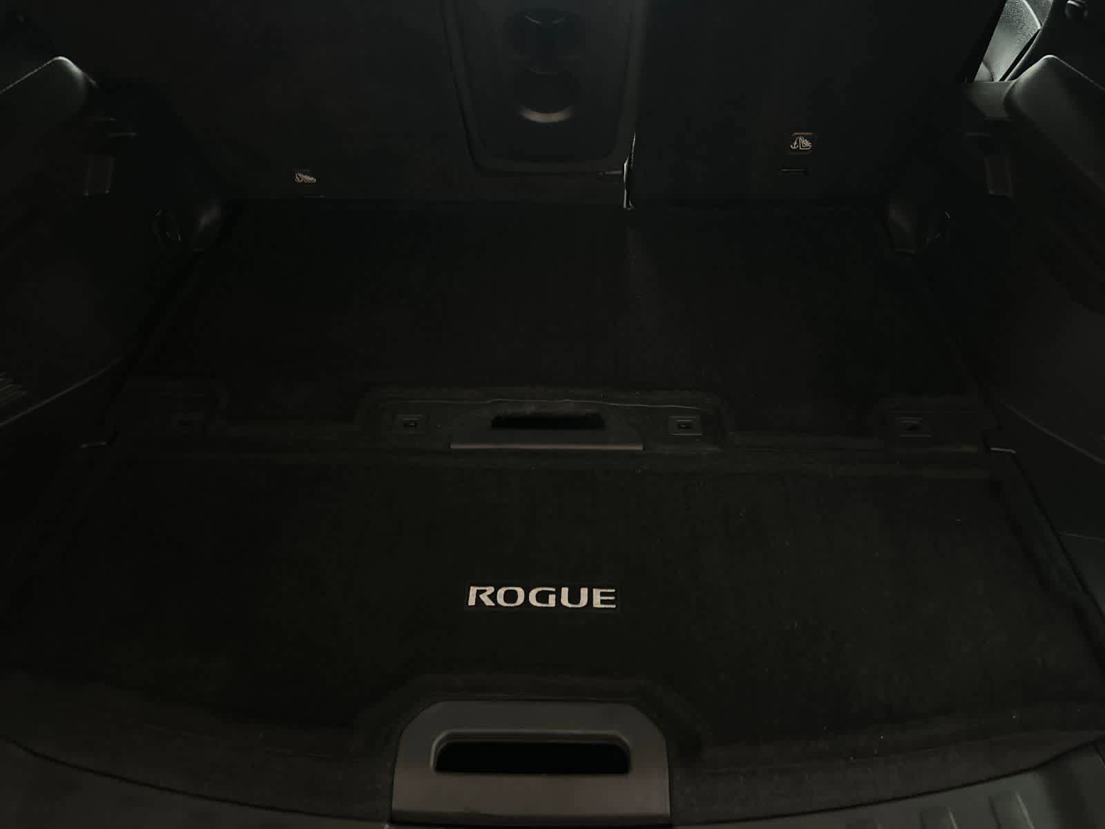 Used 2015 Nissan Rogue SV FWD image 16