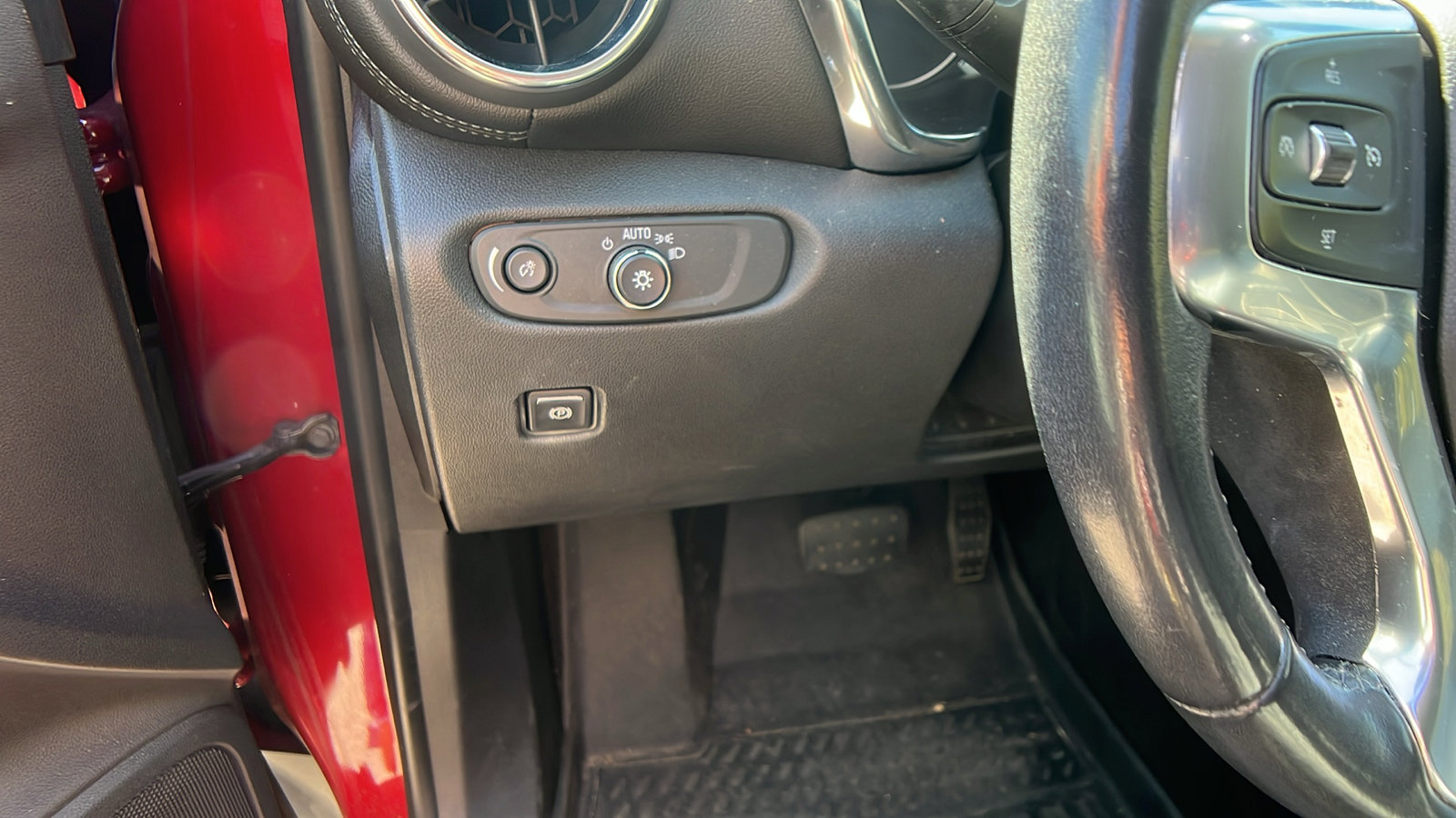 Used 2019 Chevrolet Blazer LT w/ Sound & Technology Package image 26