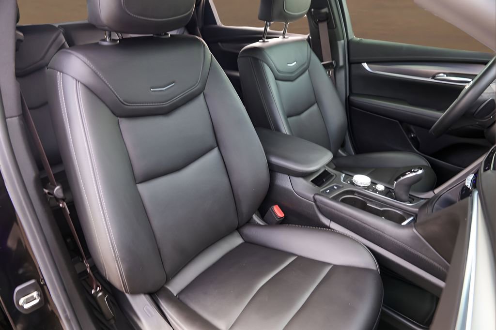 Certified 2024 Cadillac XT5 Luxury FWD image 31