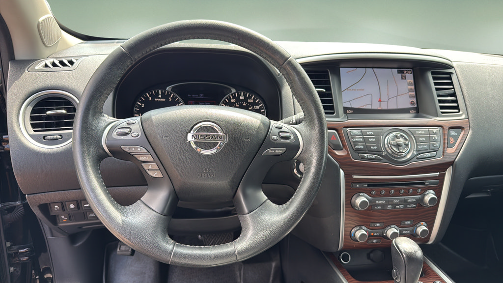 Used 2017 Nissan Pathfinder Platinum AWD/4WD image 26