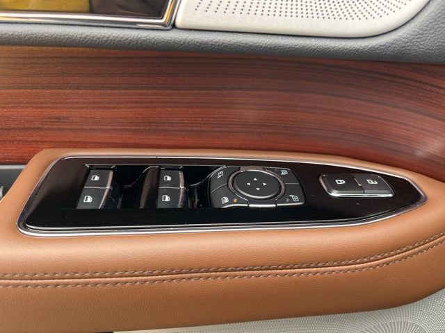 Used 2023 Lincoln Navigator L Reserve image 13