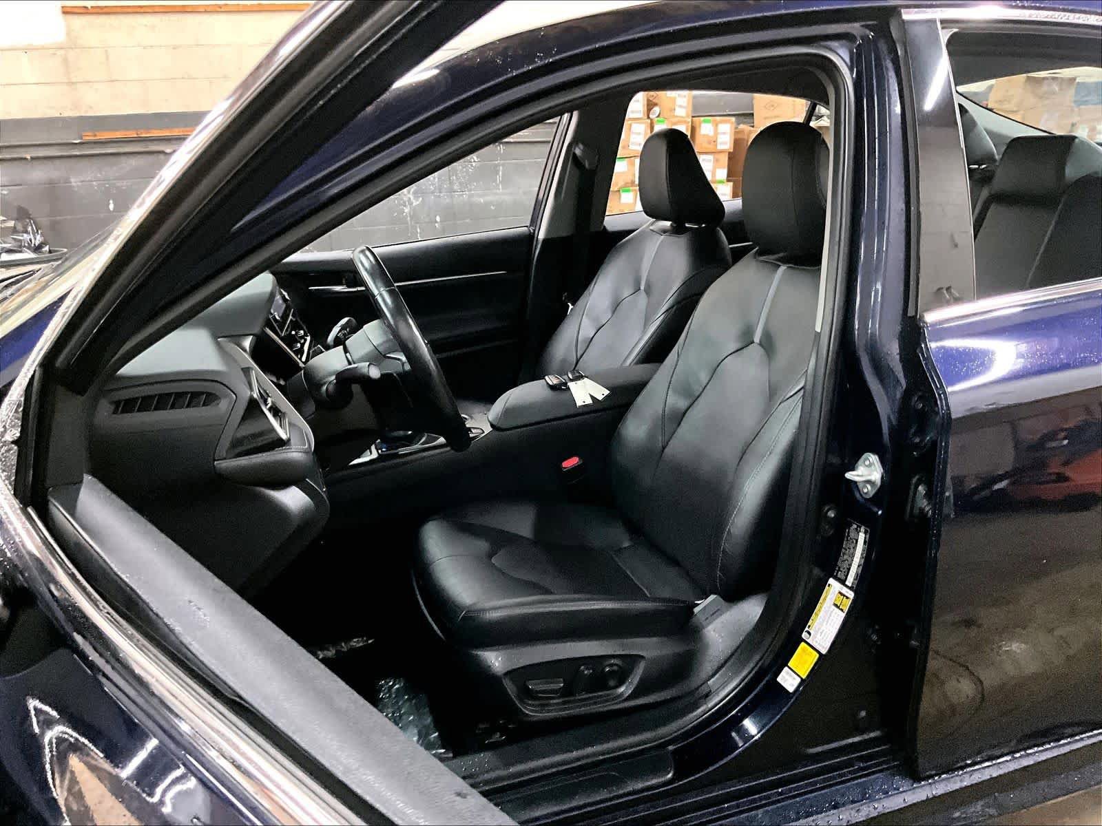 Used 2022 Toyota Camry XSE FWD image 25