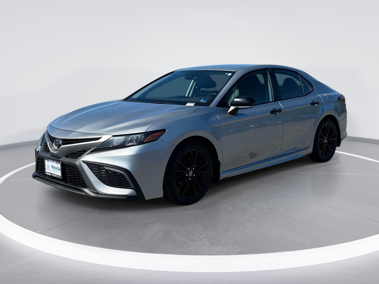 Used 2022 Toyota Camry SE w/ Convenience Package AWD/4WD image 5