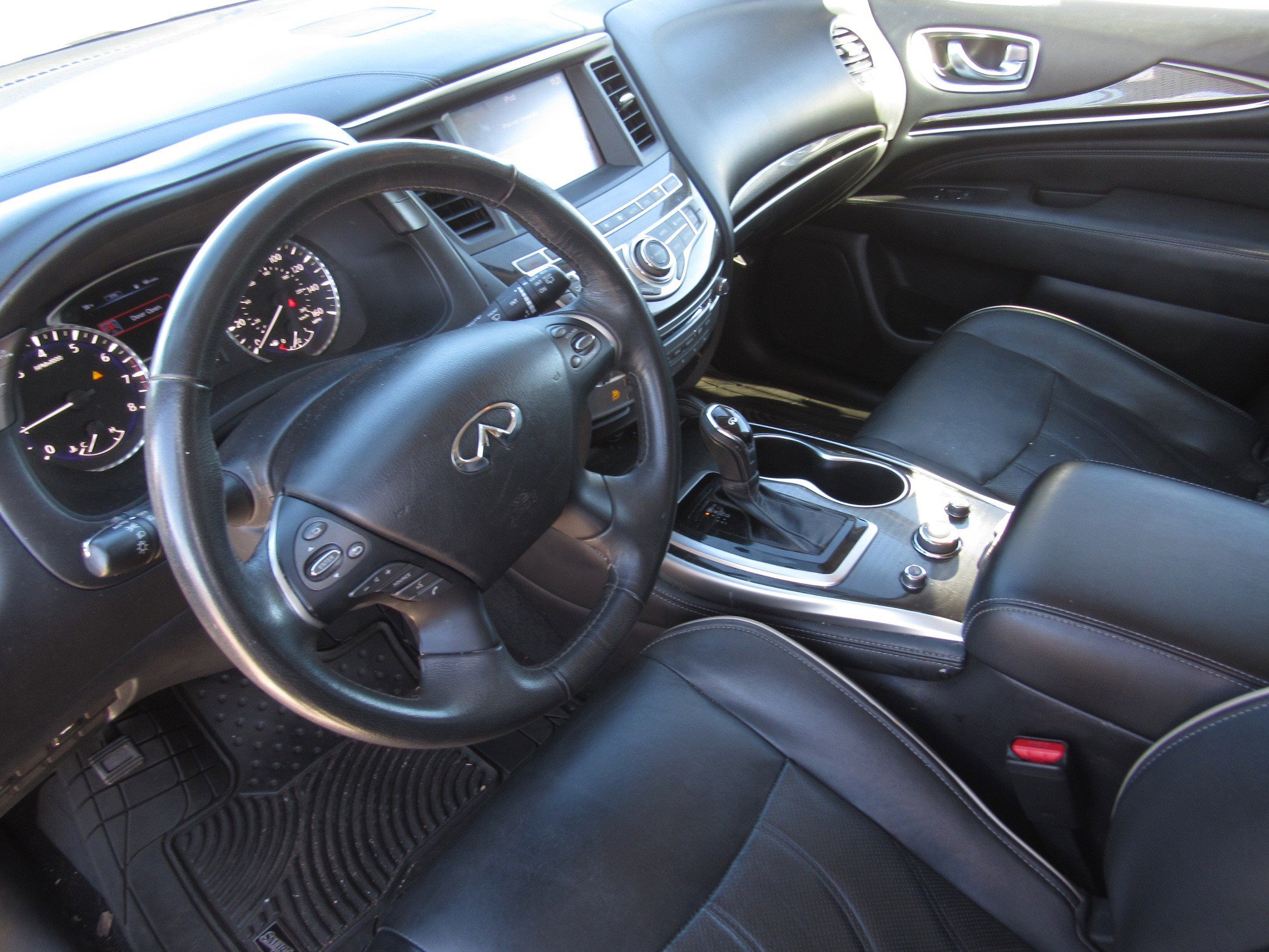 Used 2018 INFINITI QX60 Luxe image 17