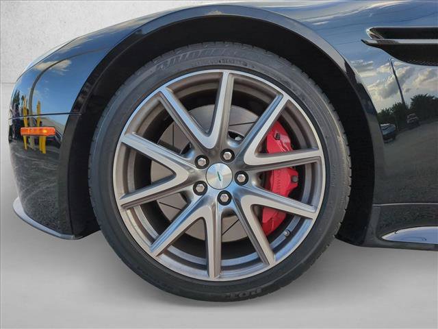 Used 2015 Aston Martin V8 Vantage GT RWD image 23