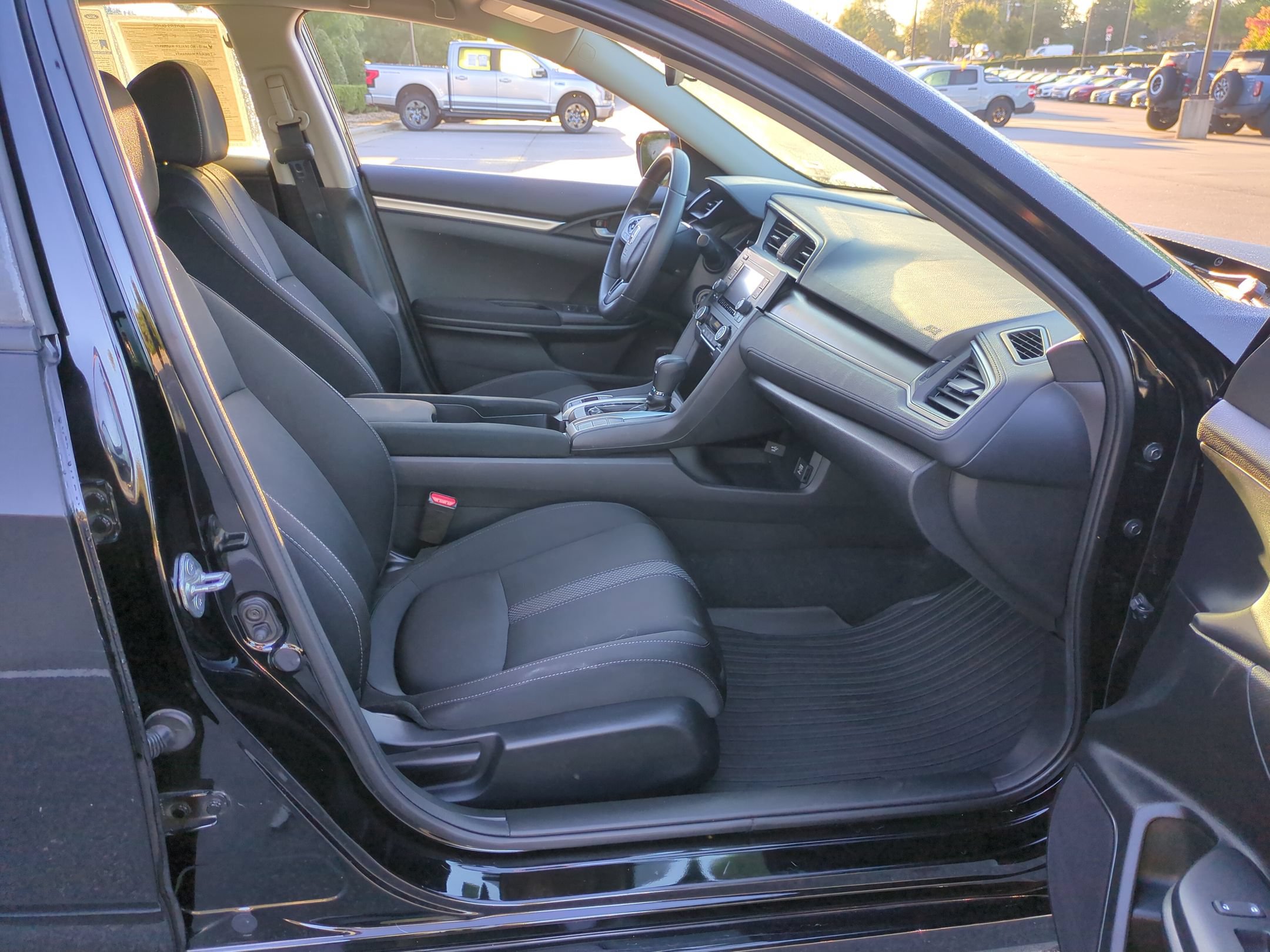 Used 2020 Honda Civic LX image 36