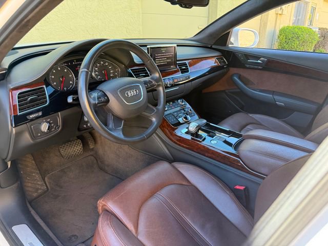 Used 2011 Audi A8 L 4.2 image 29