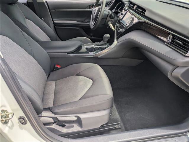 Used 2020 Toyota Camry LE FWD image 18