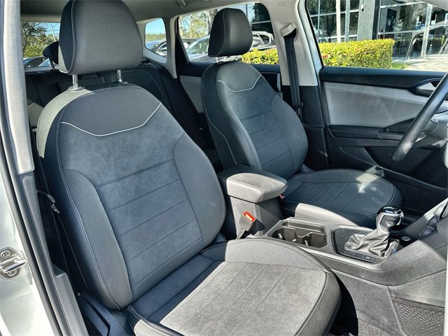 Used 2024 Volkswagen Taos SE image 28