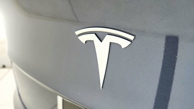 Used 2023 Tesla Model 3 Performance image 16