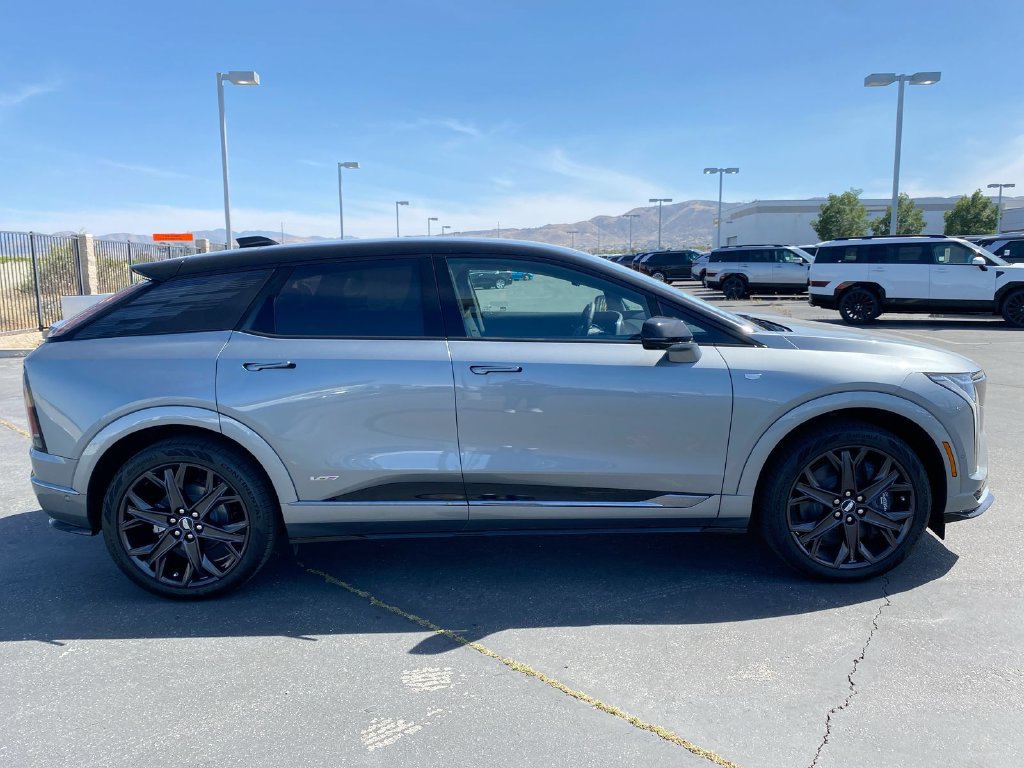 New 2026 Cadillac Optiq V w/ LPO, Floor Liner Package AWD/4WD image 15