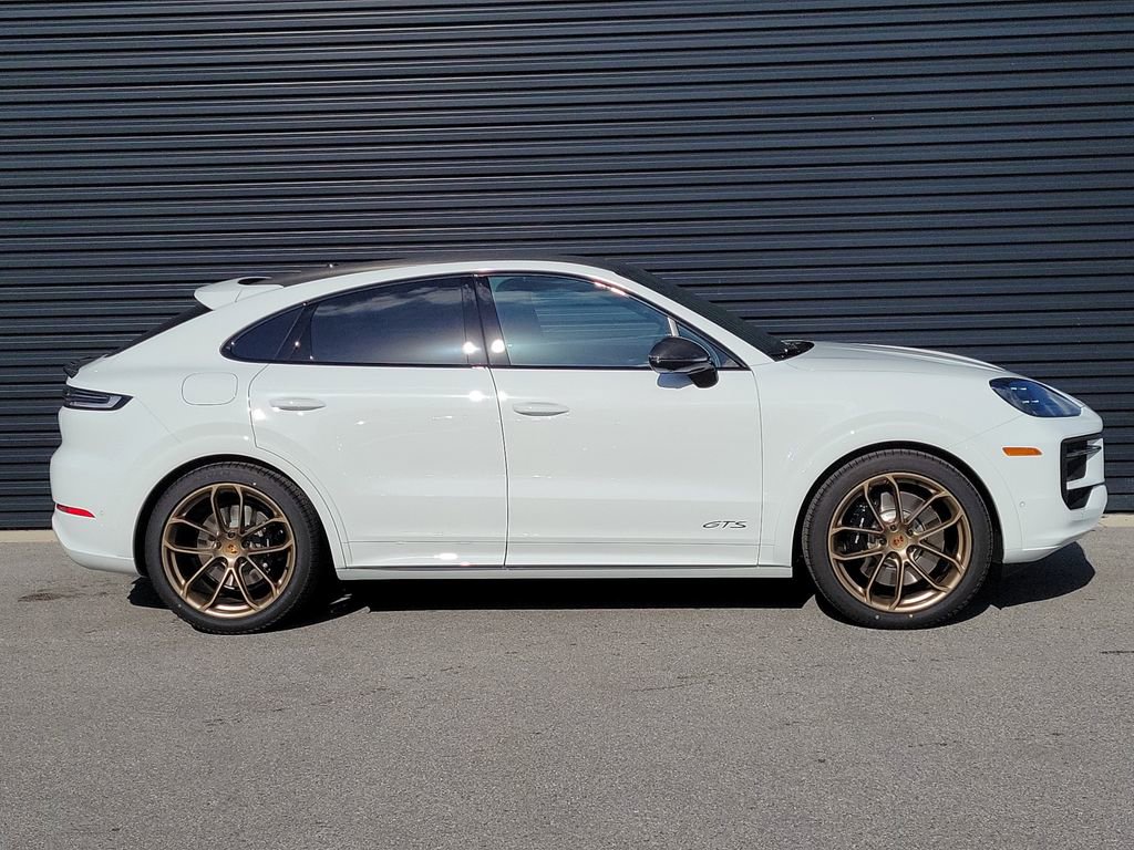 New 2026 Porsche Cayenne GTS AWD/4WD image 8