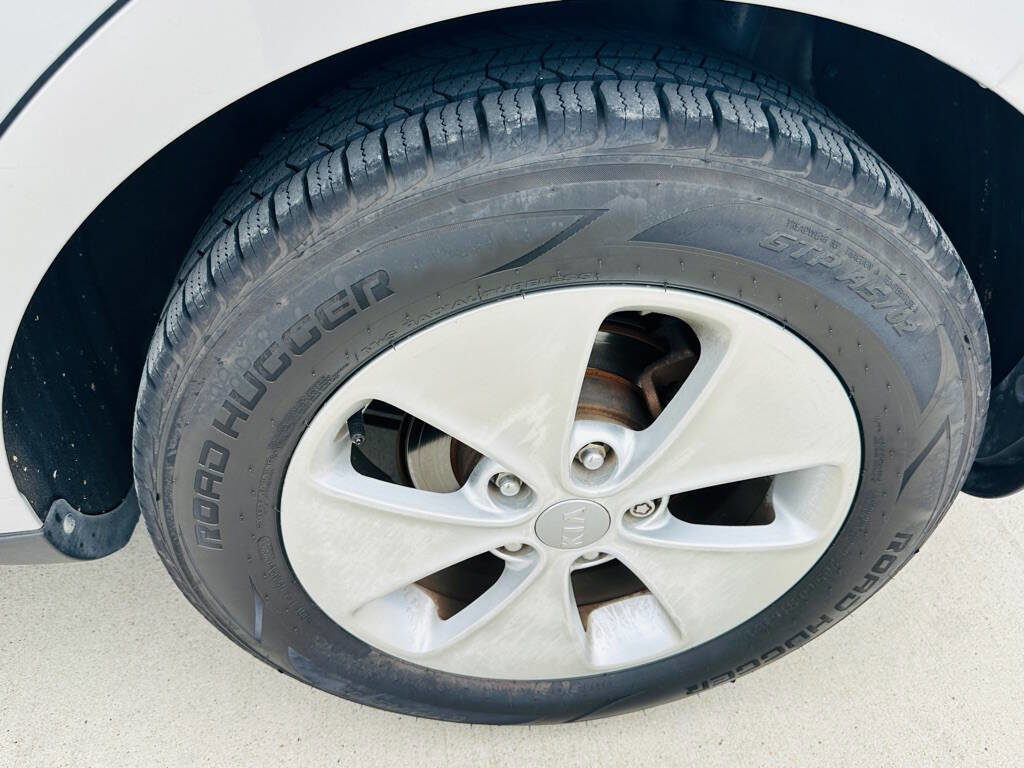 Used 2015 Kia Soul FWD image 31