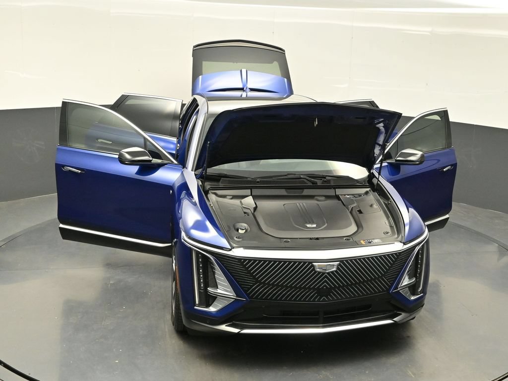 Certified 2024 Cadillac Lyriq Tech AWD/4WD image 31