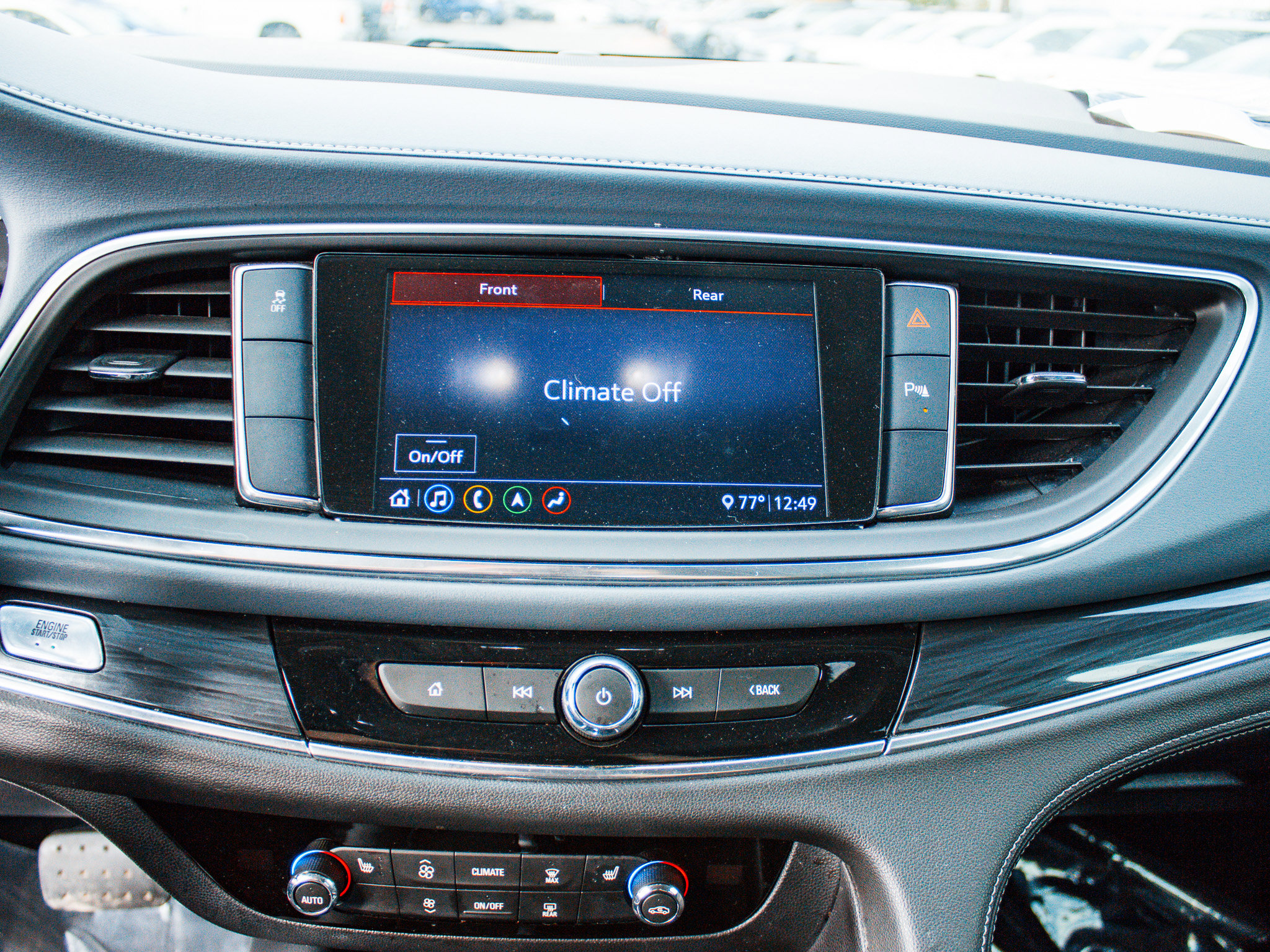 Used 2020 Buick Enclave Essence w/ Sound and Sites Package FWD image 17
