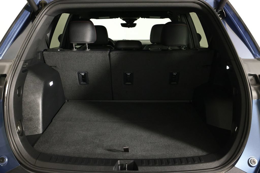 Used 2025 Chevrolet Equinox RS w/ Safety and Technology Package FWD image 12