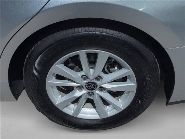 Used 2026 Toyota Camry LE w/ Convenience Package FWD image 9