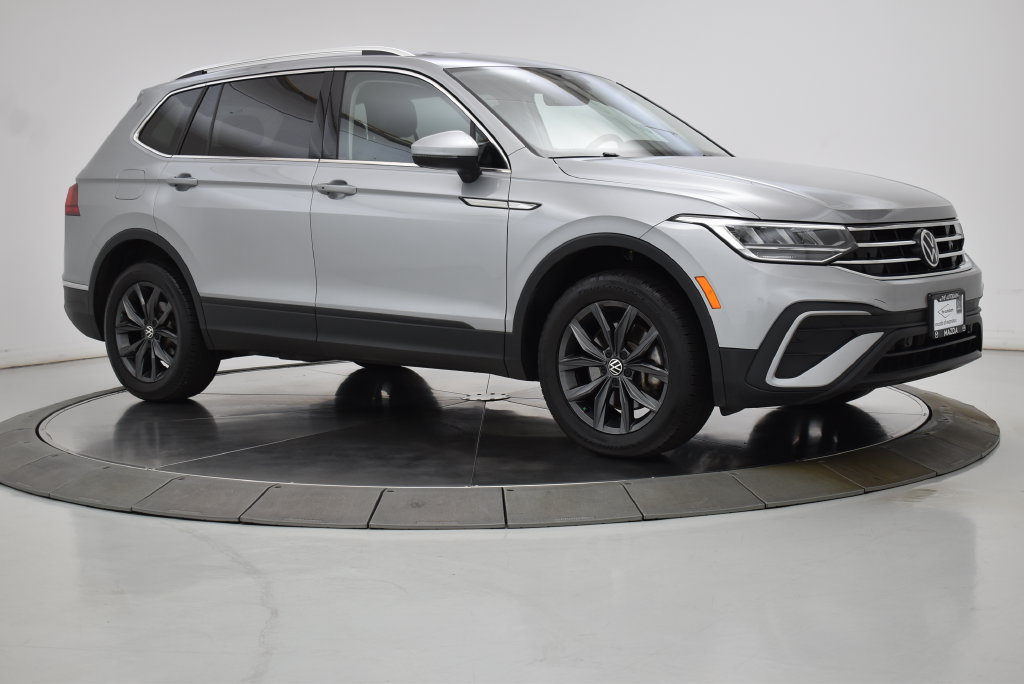 Used 2022 Volkswagen Tiguan SE AWD/4WD image 11