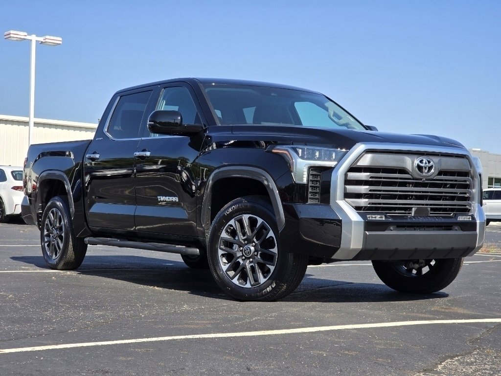 Used 2023 Toyota Tundra Limited image 2