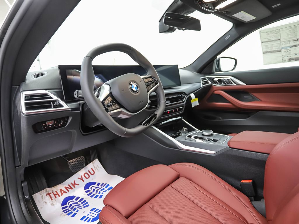 Used 2025 BMW 430i xDrive Coupe w/ Premium Package image 9