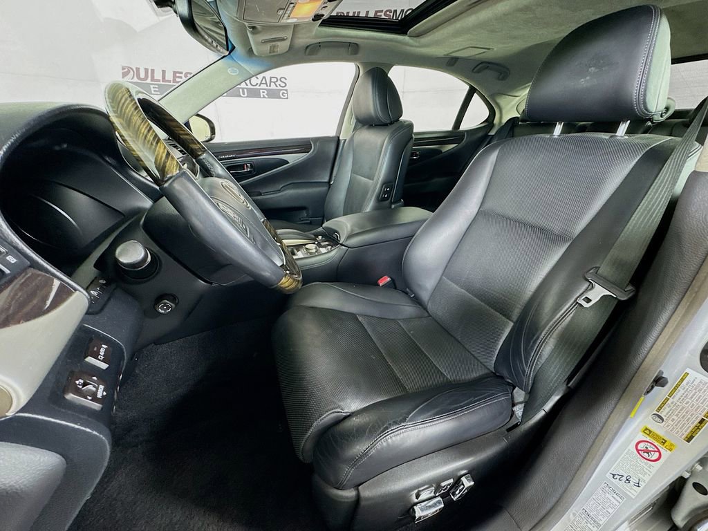 Used 2014 Lexus LS 460 AWD w/ Comfort Package image 22