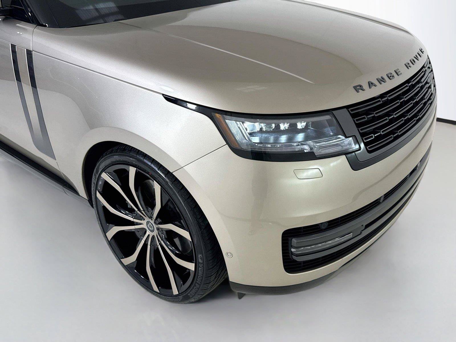 Used 2024 Land Rover Range Rover Long Wheelbase SE AWD/4WD image 39