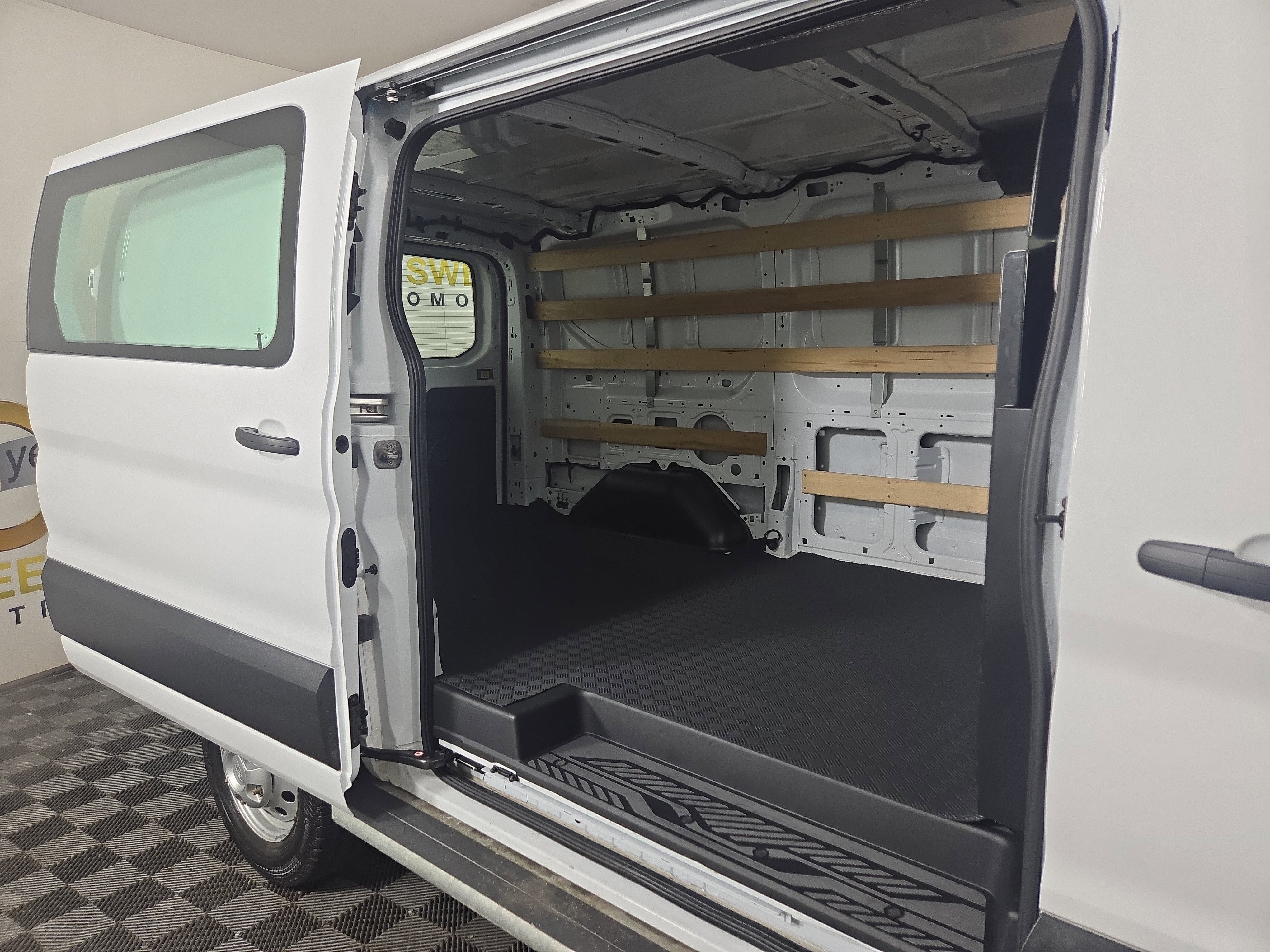 Used 2024 Ford Transit 250 Low Roof AWD w/ Exterior Upgrade Package image 12