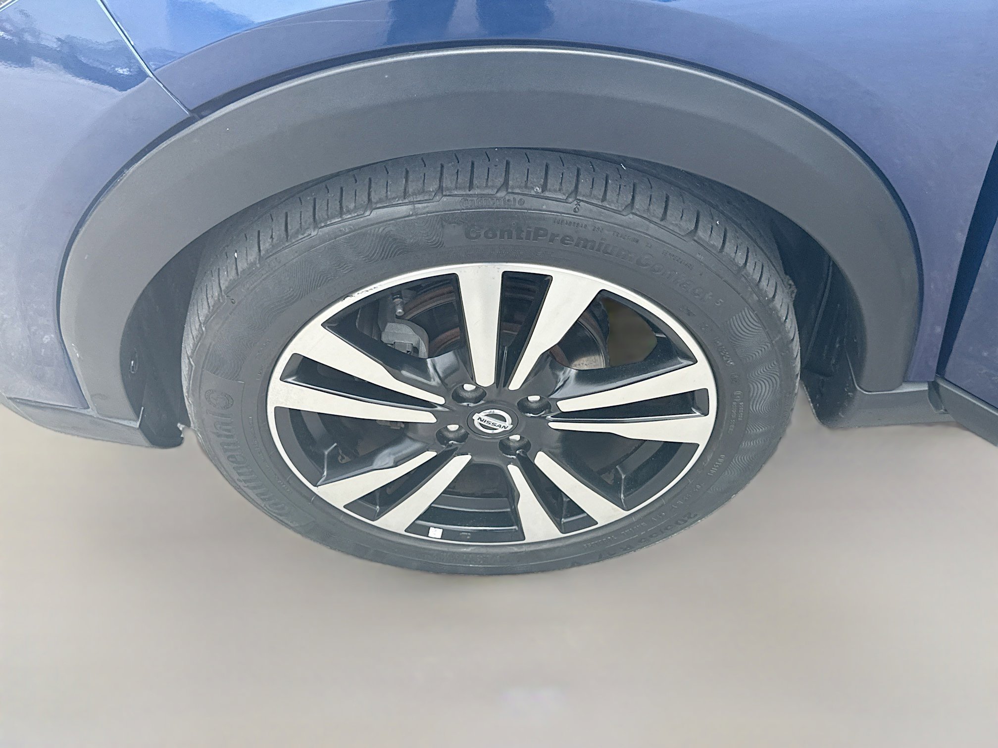 Used 2019 Nissan Kicks SR FWD image 35