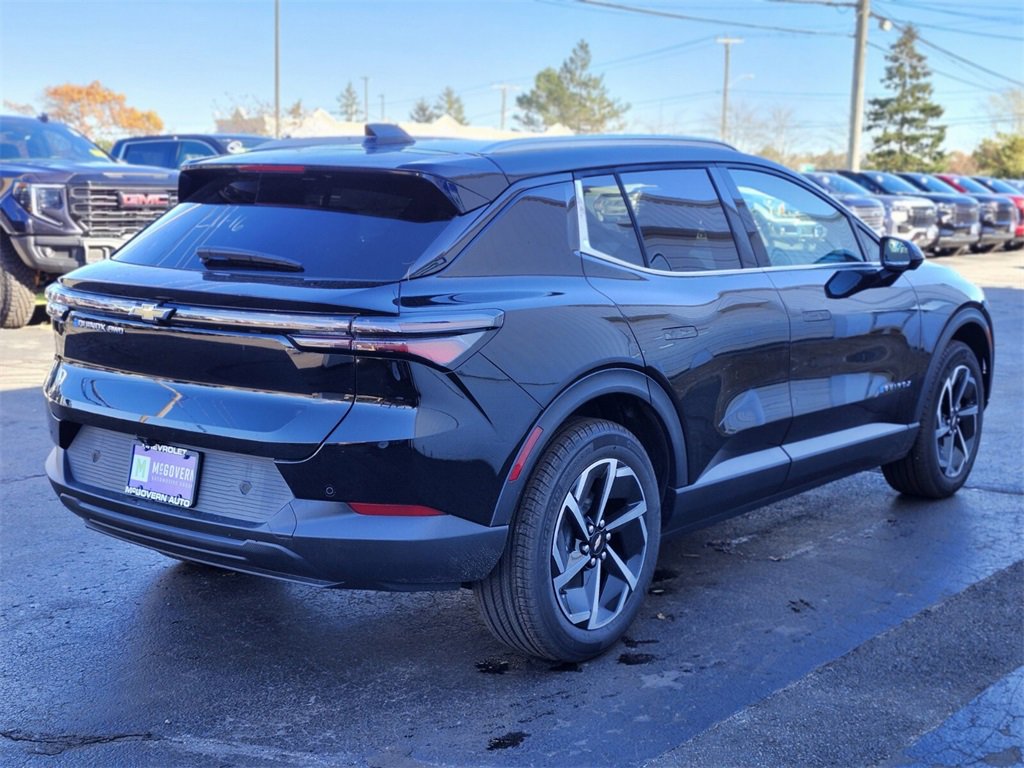 New 2026 Chevrolet Equinox EV LT image 5