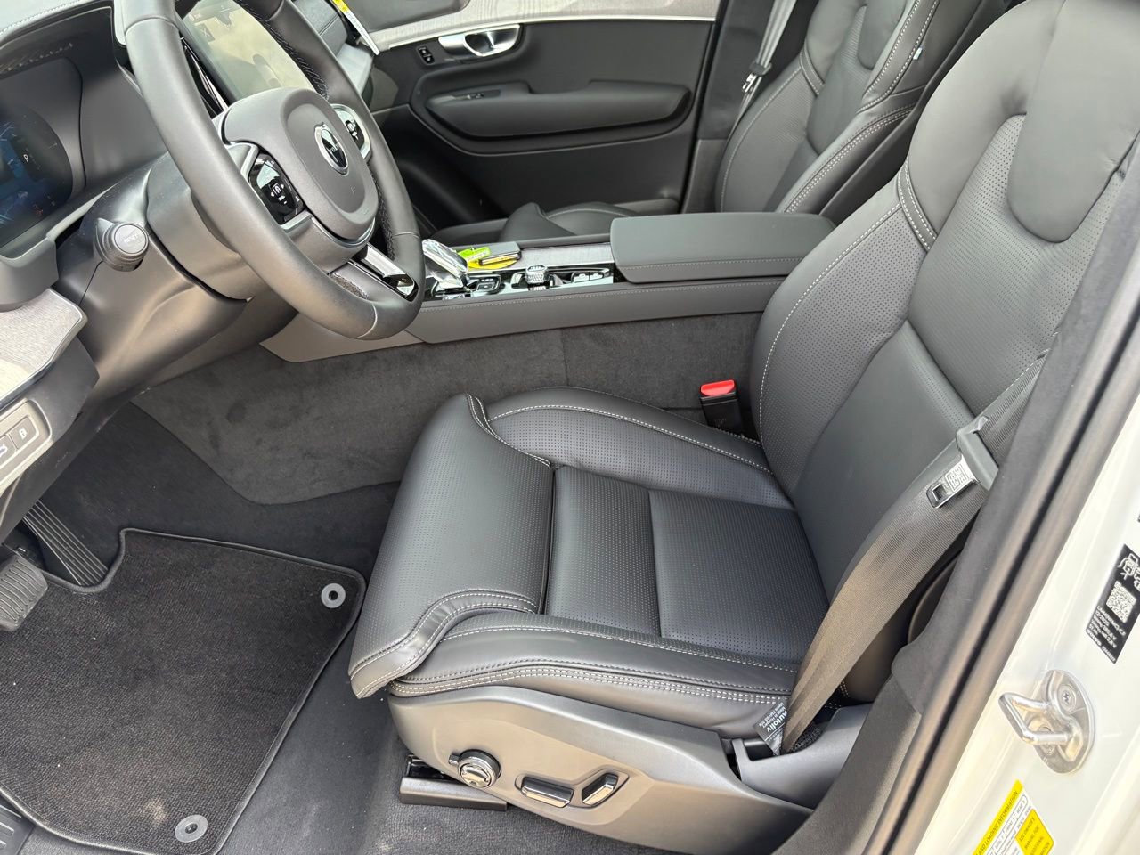 New 2026 Volvo XC90 T8 Ultra w/ Lounge Package AWD/4WD image 19