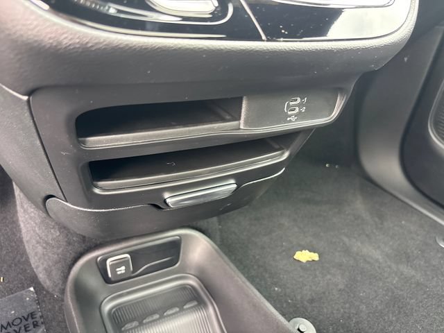 New 2027 Chrysler Pacifica Select AWD/4WD image 26