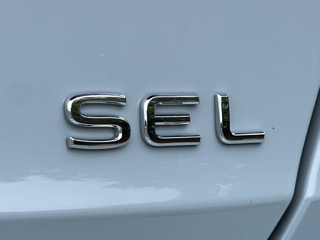 Used 2026 Volkswagen Jetta SEL FWD image 9