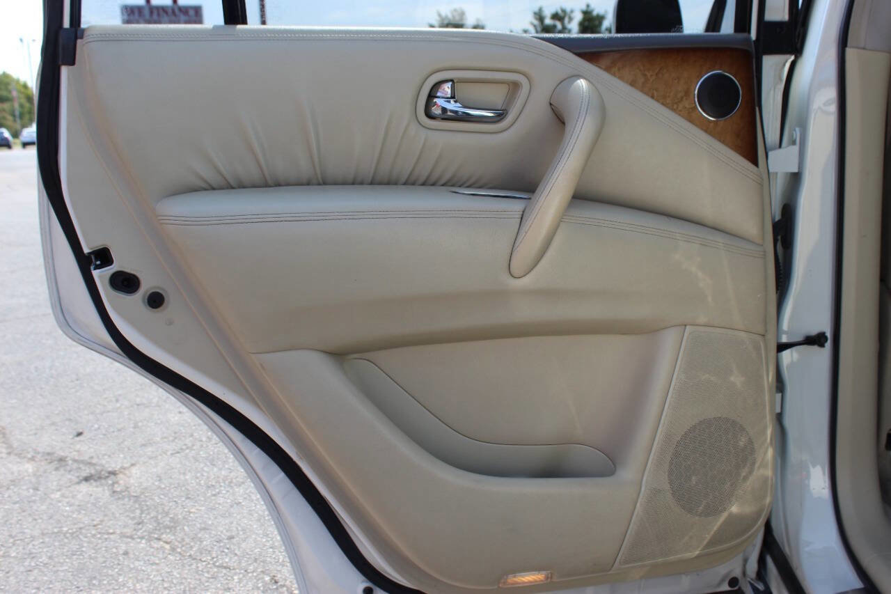 Used 2011 INFINITI QX56 4WD w/ Theater Pkg image 18