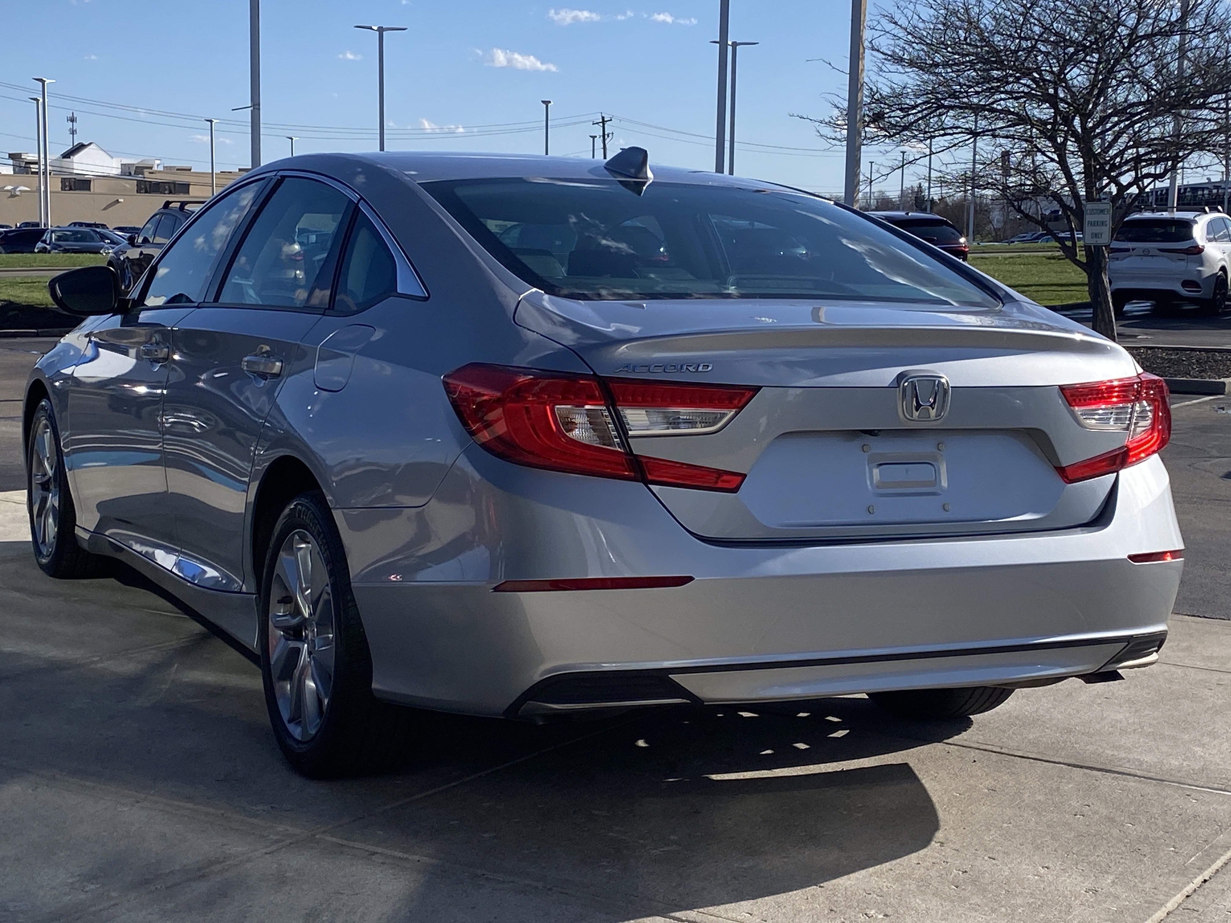 Used 2018 Honda Accord LX image 5