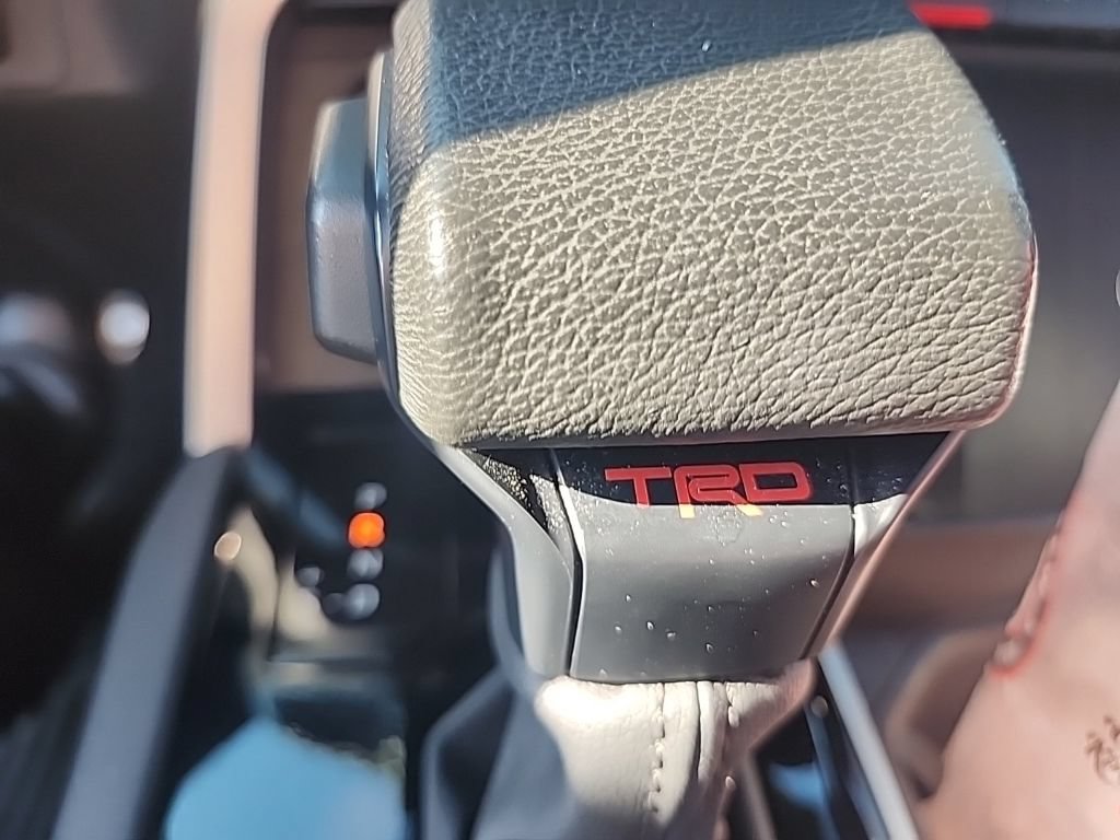 Used 2024 Toyota Tundra Platinum w/ TRD Off-Road Package AWD/4WD image 5