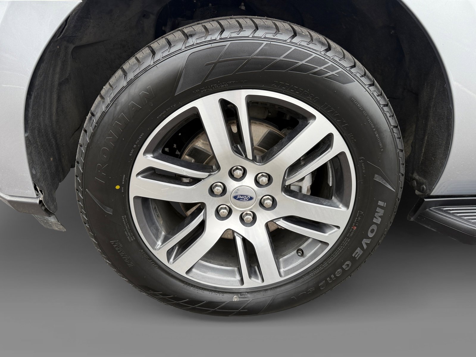 Used 2024 Ford Expedition Limited image 9