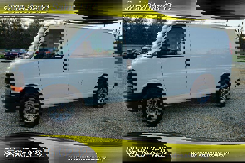 Used 2010 Chevrolet Express 1500 image 8