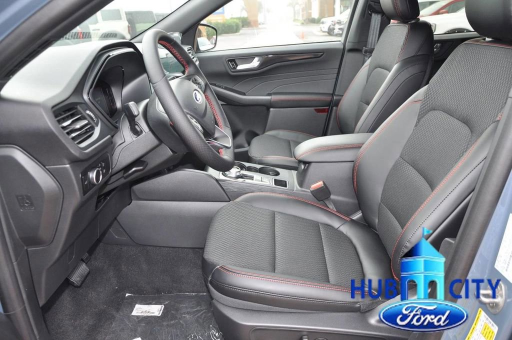 New 2026 Ford Escape ST-Line w/ Tech Pack #1 image 10