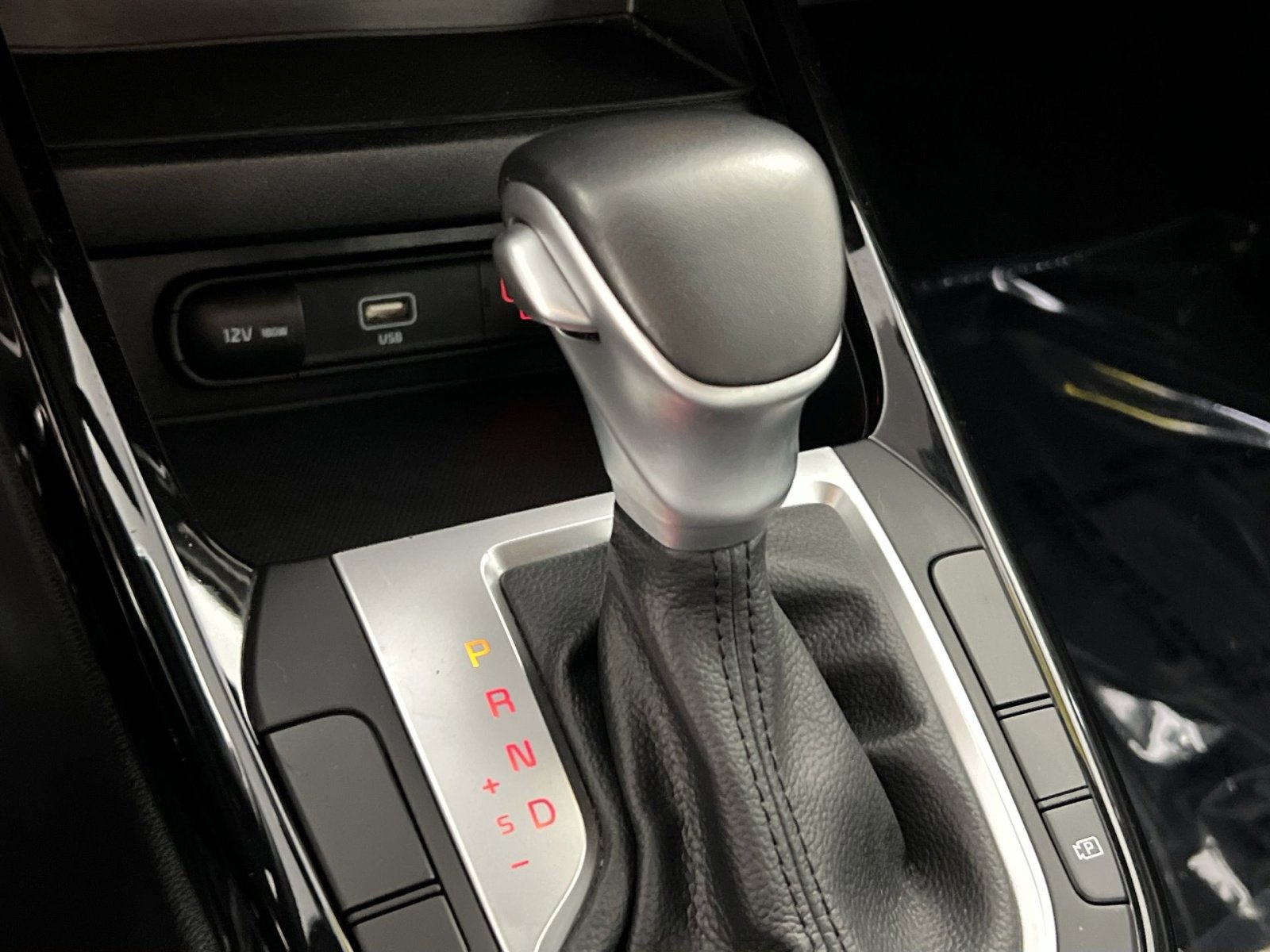 Used 2024 Kia Forte GT-Line image 22