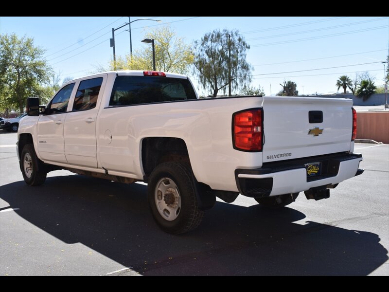 Used 2018 Chevrolet Silverado 2500 LT AWD/4WD image 6